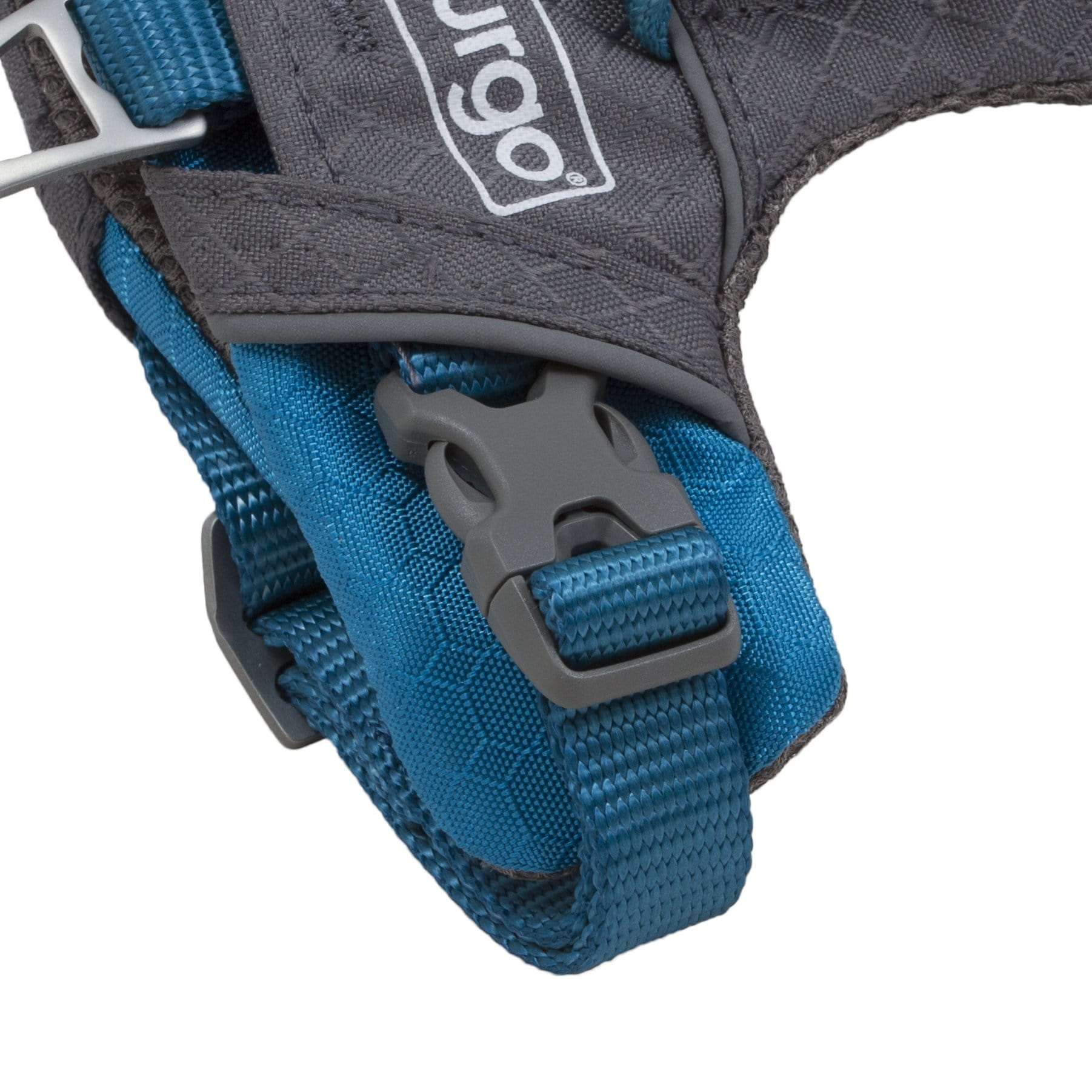 Quick release buckle on the Kurgo Journey Air Harness